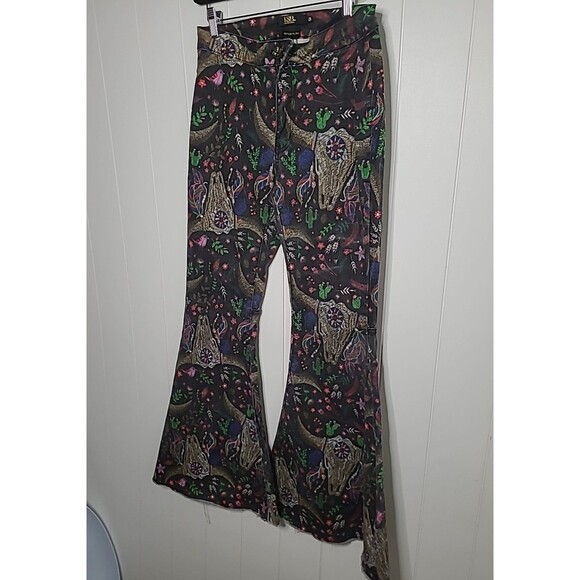 Lucky and Blessed Jeans Wide Leg Flare Size 8 Black Floral Boho Western Rodeo - Picture 3 of 12